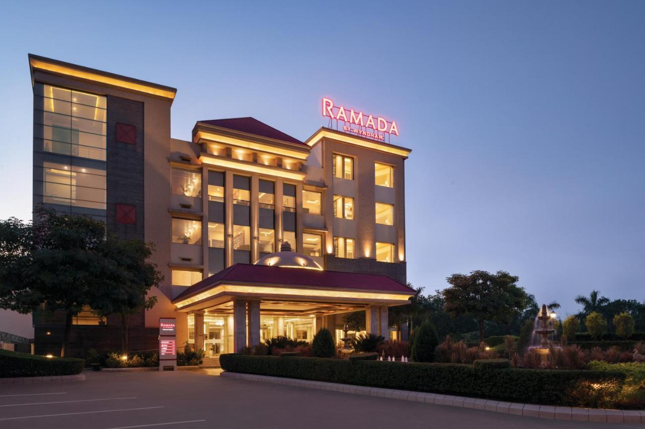 Ramada By Wyndham Varanasi Katesar Chandauli Buitenkant foto