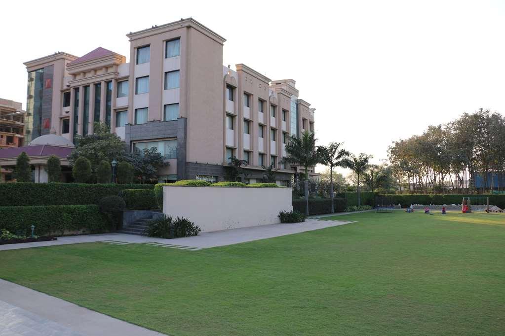 Ramada By Wyndham Varanasi Katesar Chandauli Faciliteiten foto