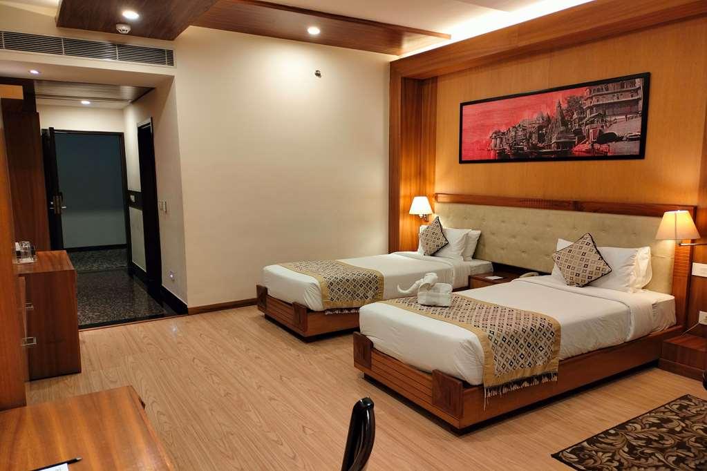 Ramada By Wyndham Varanasi Katesar Chandauli Kamer foto