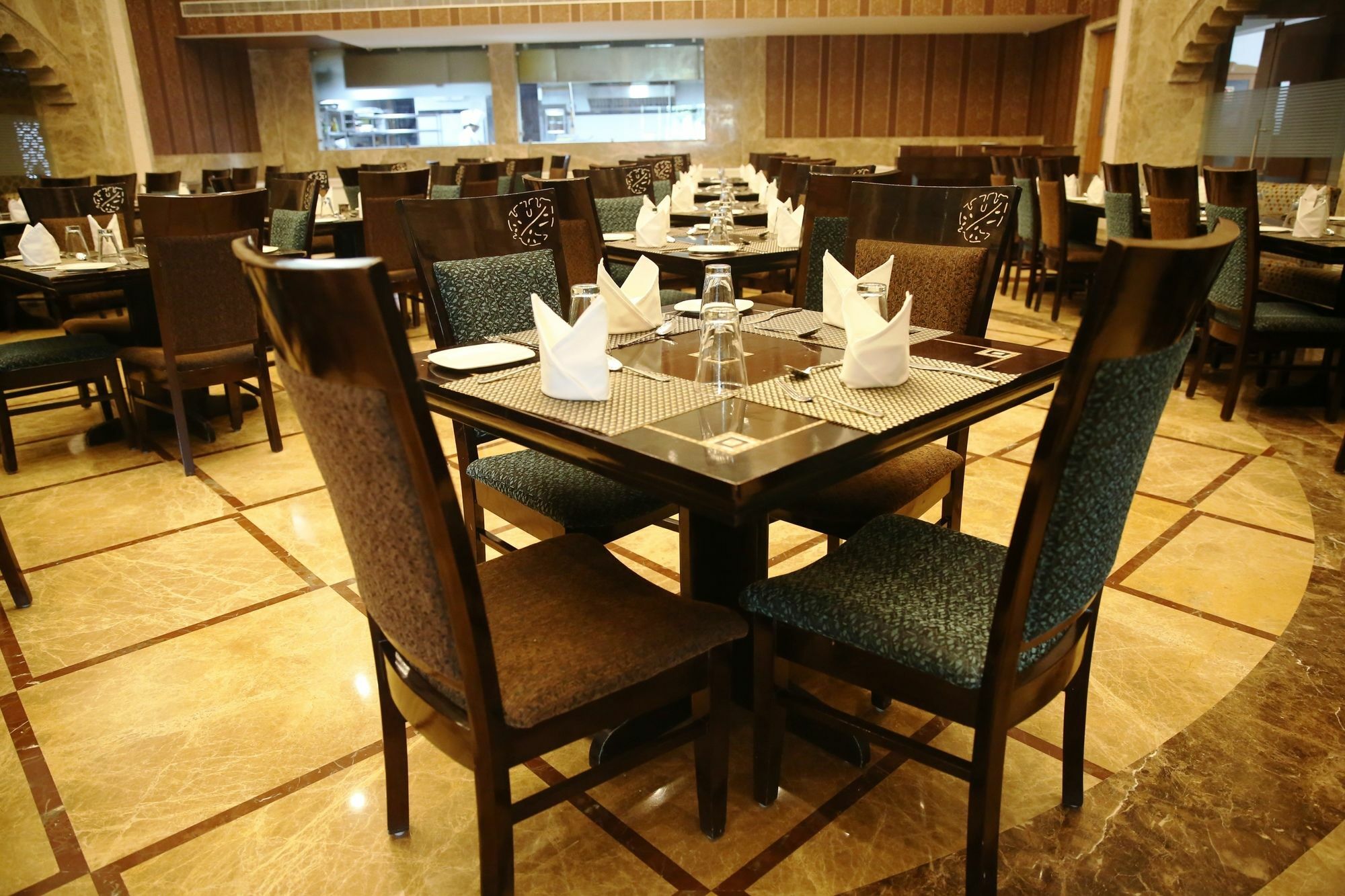 Ramada By Wyndham Varanasi Katesar Chandauli Buitenkant foto